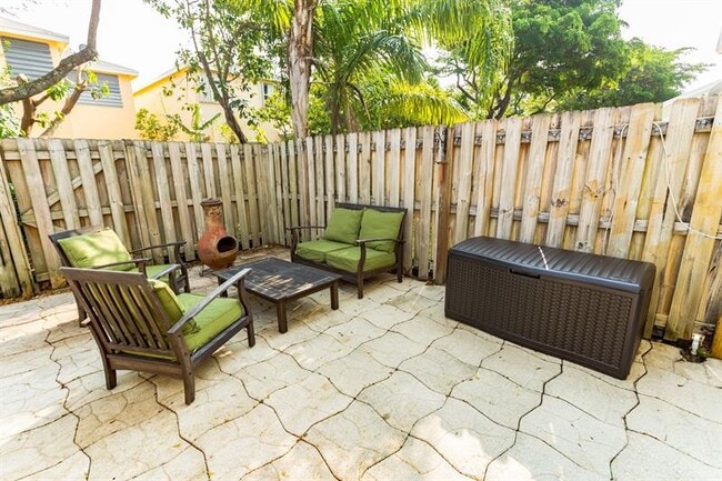 Photo - 744 NW 42nd Pl