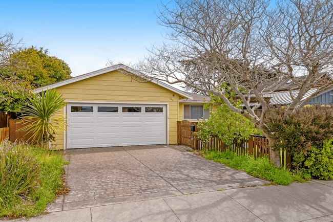 Photo - 140 Getchell St Casa