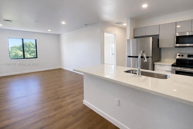 Photo - 1950 Fletcher St Unit 303