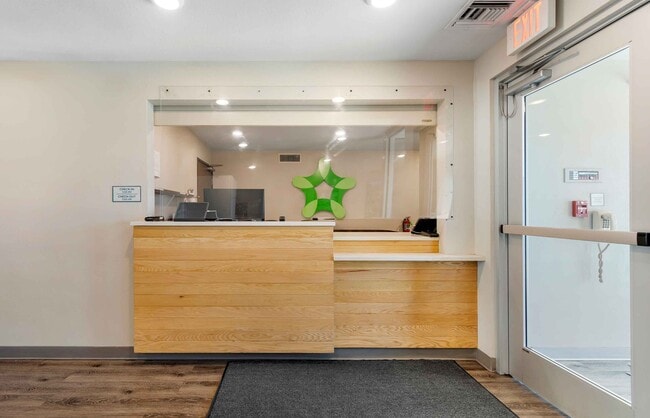 Photo - Furnished Studio-Redlands