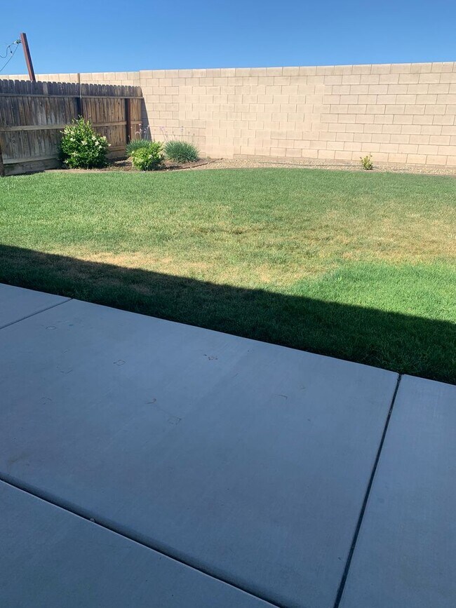 4 Bedroom 2 Bath Rental House Rental in Hanford, CA