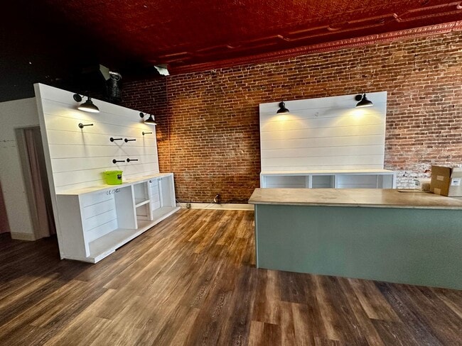 Photo - Commercial Space on the Square in Fayette Unidad 118 E Morrison St