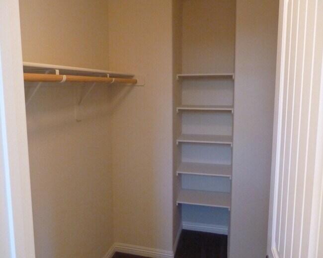 10099 Aspen Rose St Townhome Townhome Rental in Las Vegas NV