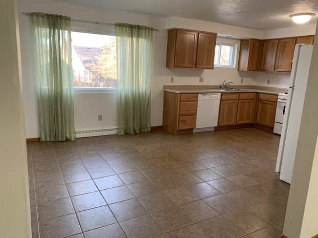 Dining Rm and Kitchen - 612 Strathmore Ave Apartment Unit 612 Strathmore