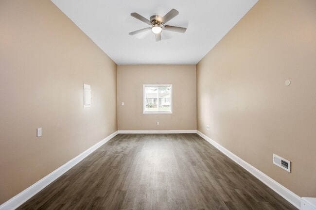 Photo - Ranch Style 3 bedroom 2 bathroom NEST Close to Fort Liberty!