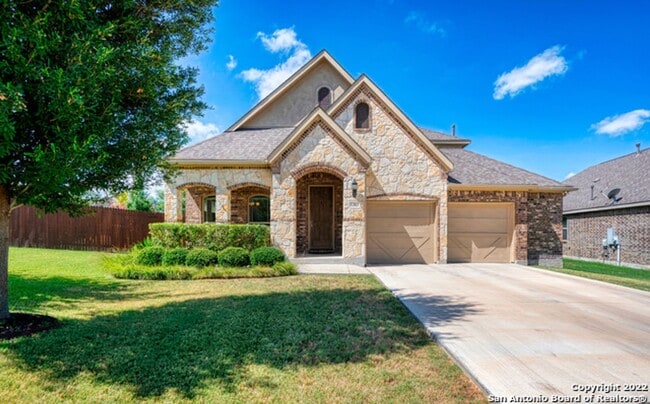 Building Photo - ***APPLICATION CURRENTLY UNDER REVIEW***Alamo Ranch: Stylish Four-Bedroom Home with Office Space ...