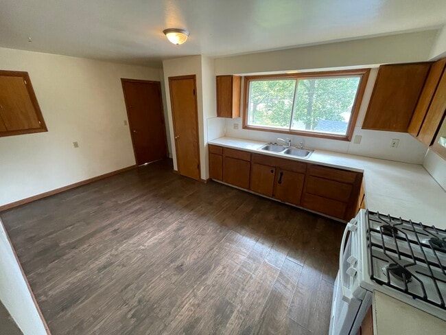 Photo - 1310 21st Ave S