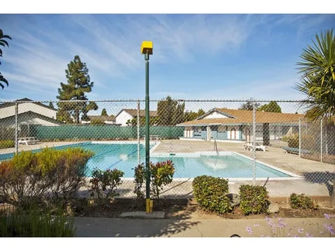 Photo - 4562 Reyes Dr