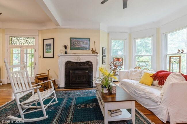 Photo - 1232 Hinman Ave