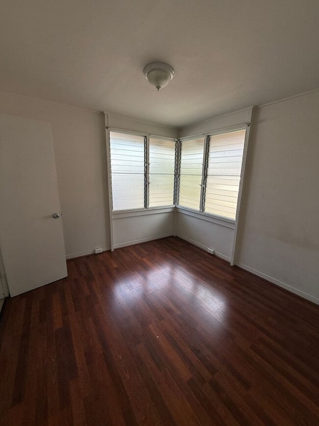 Photo - 735 Unit A