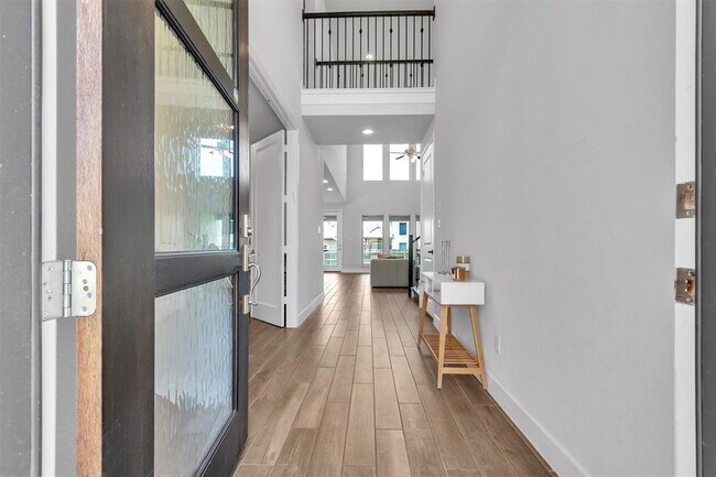 Photo - 113 Lenera Dr