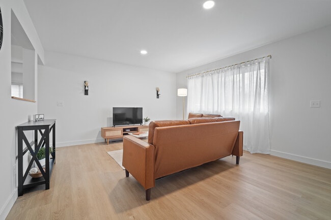 Photo - 1105 Julienne Dr