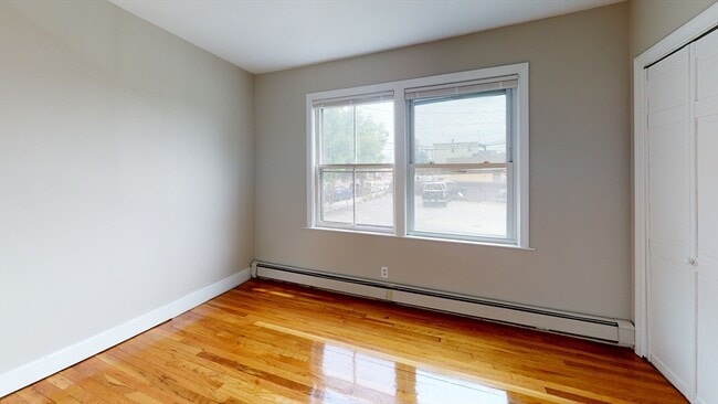 Photo - 280 McGrath Hwy Unit 1