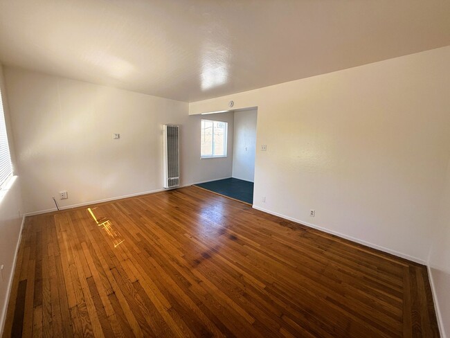 Photo - 3420-3426 Carlson Blvd Unit 3424