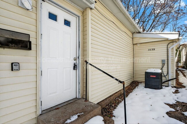 Photo - 5459 Hamilton Ave