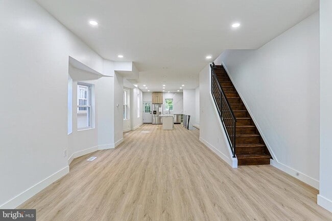 Photo - 7415 Sprague St