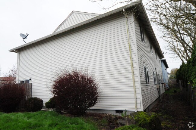 Photo - 900-915 Bryan Ct