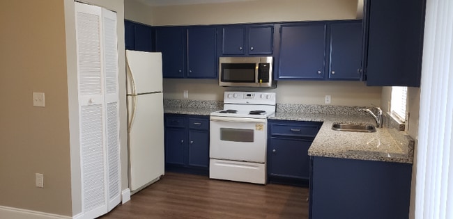 Photo - 235 Chadworth Dr