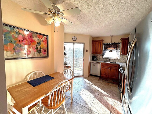 Building Photo - 3951 Via Poinciana Unit 412 Rental