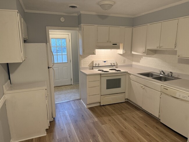 Photo - 1000 62nd Ave N