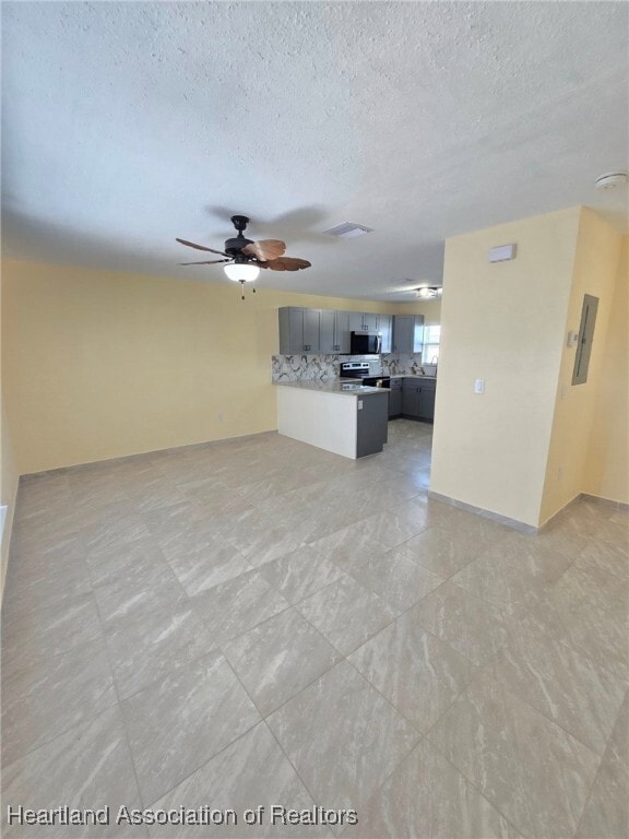 Photo - 613 Memorial Dr