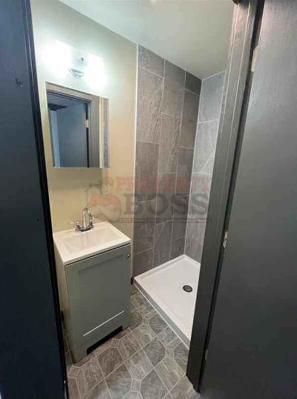 Photo - 15 Rimbach St