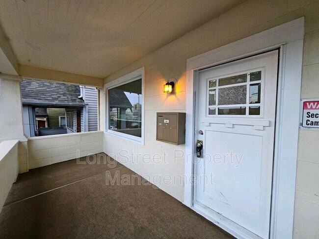 Photo - 634 SW Grant St. Unit 1