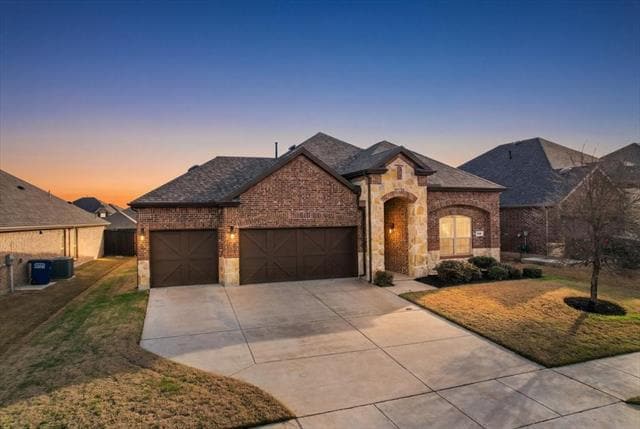 Building Photo - 1321 Benavites Dr