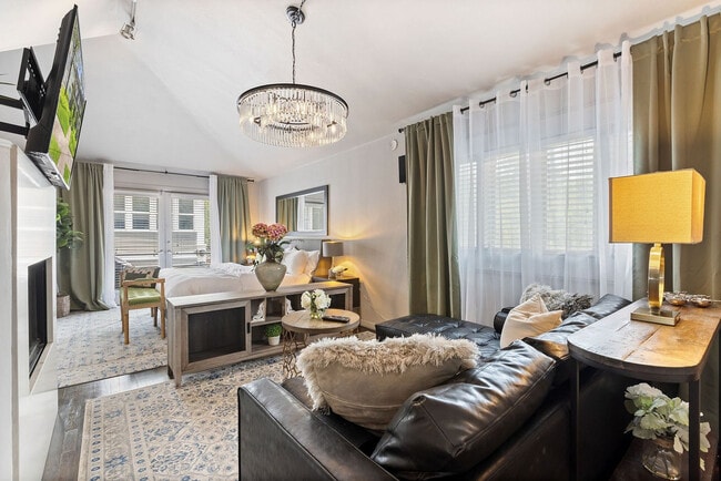 Photo - 5002 Junius St Unit SI ID1571773P