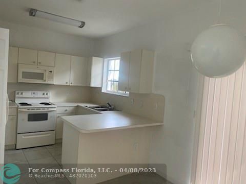Photo - 2728 NE 3rd Ct Condo