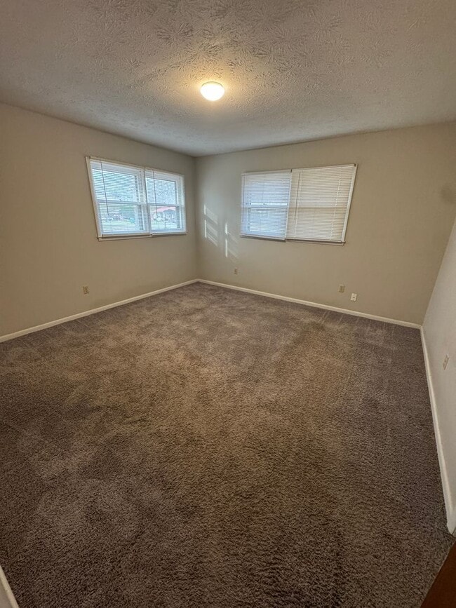 Photo - 2029 Kay Dr SW