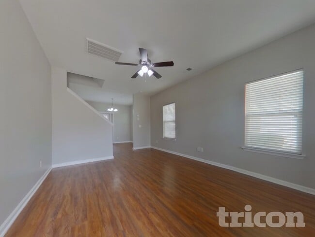 Photo - 484 Westmoreland Rd