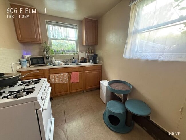 Photo - 606 E Elm St