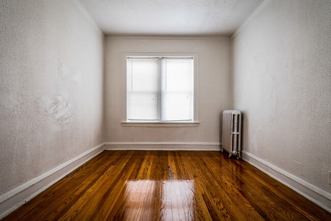 Photo - 8001 S Marshfield Ave