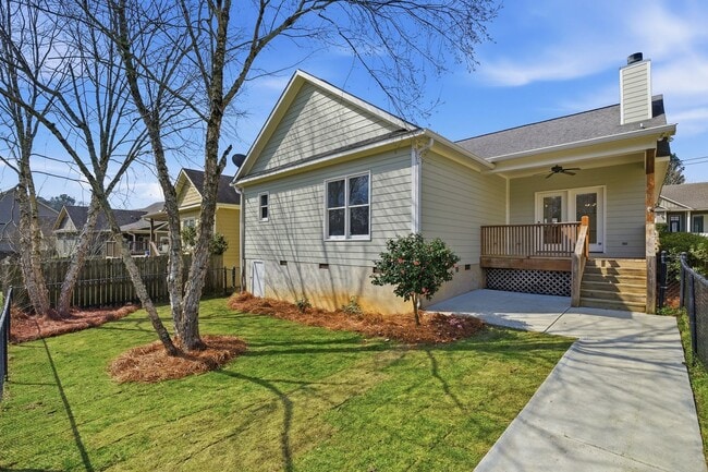 Photo - Charming Auburn Home!