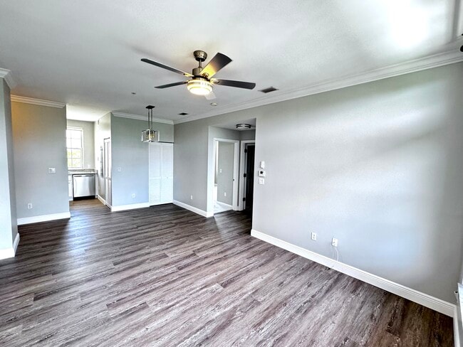 Living Room - 101 SE Ocean Blvd Unit 305