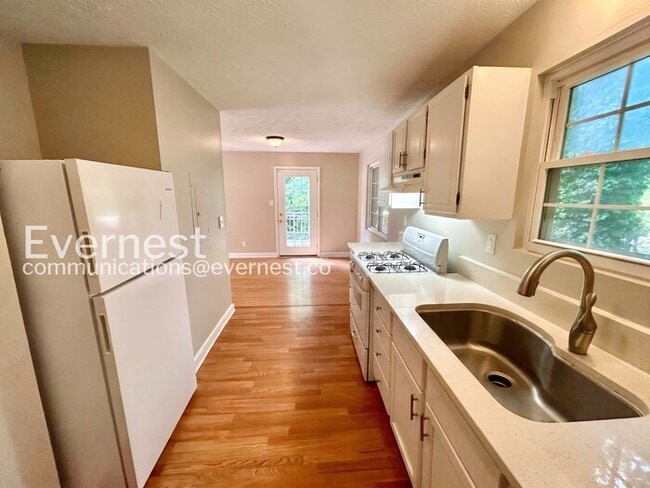 Photo - 2771 Skyland Dr NE