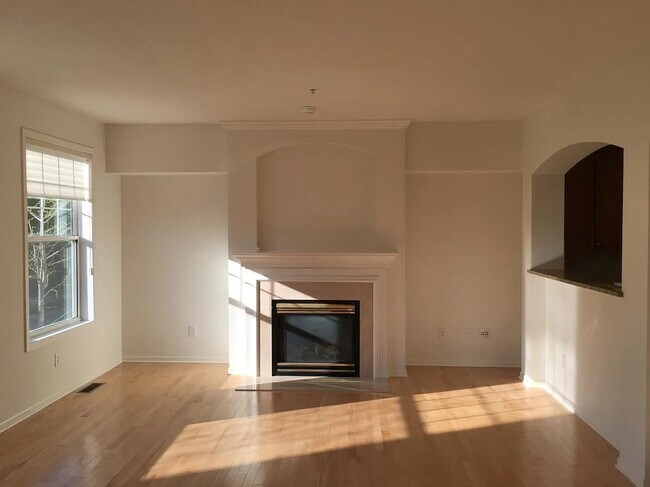 Photo - 8279 Labont Way