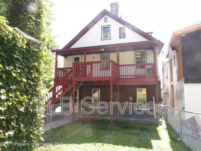 Photo - 221 3rd St