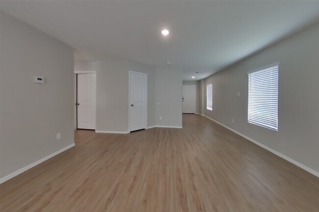 Photo - 18613 Rosehill Pr Dr
