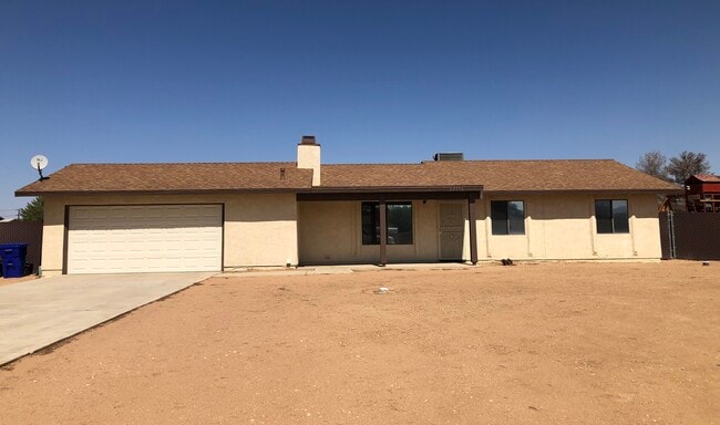 Building Photo - 22578 El Centro Rd