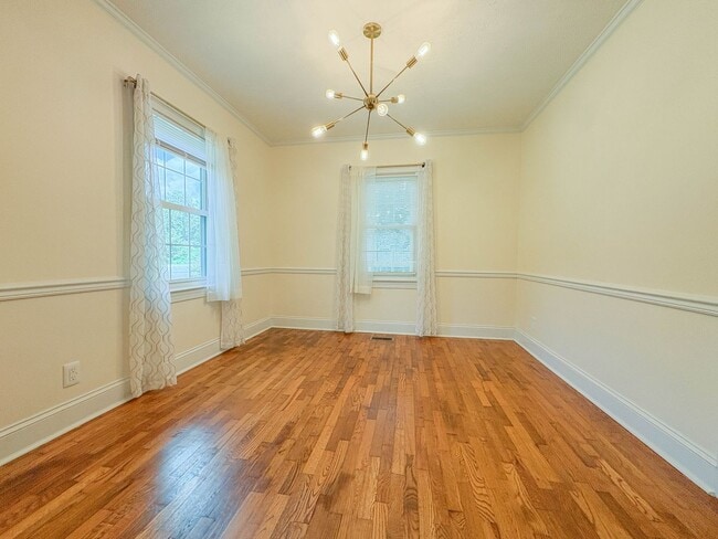 Photo - 946 McKimmon Rd