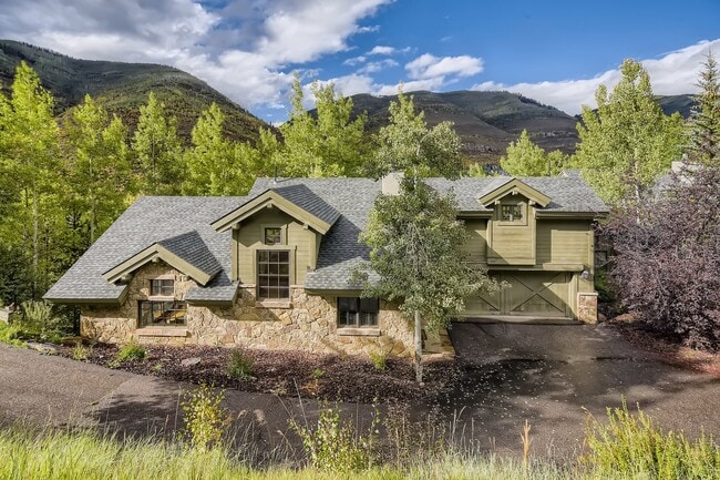 Photo - 1870 Alpine Dr