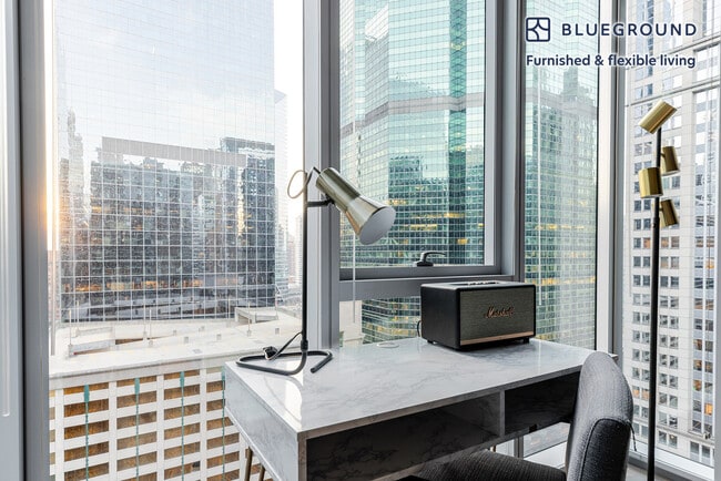 Photo - 215 W Lake St Unit FL19-ID1203