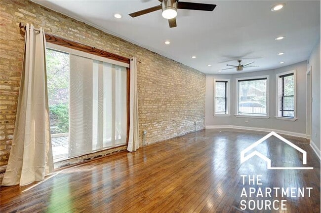 Building Photo - 2019 N Hoyne Ave Unit 1