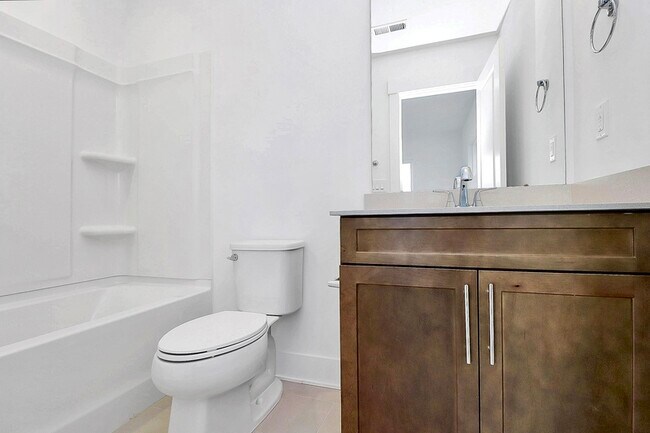 Photo - 5027 Duchess Dr