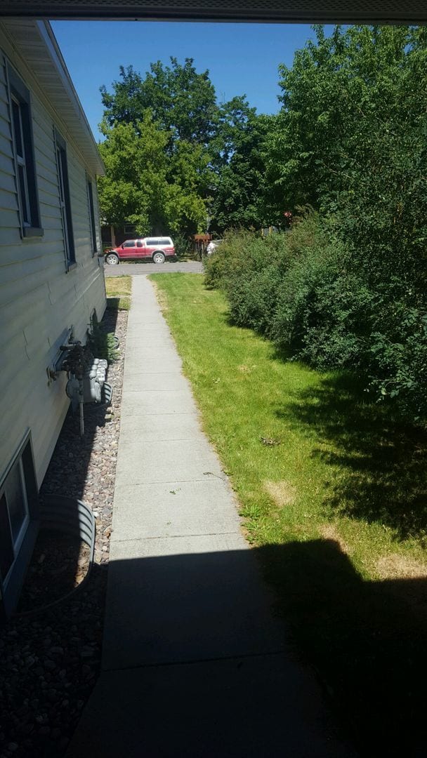 Photo - Hey Students. 3 bedroom Mid town off Stephens Unidad B
