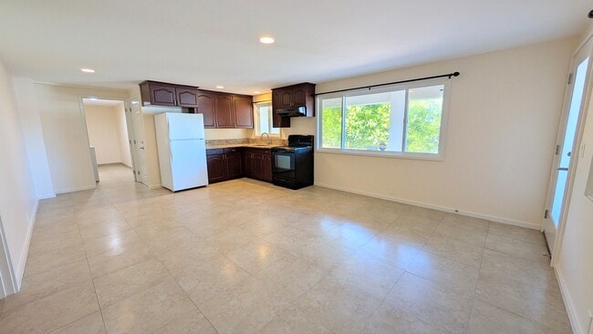 Photo - Spacious Pet Friendly 1 Bed 1 Bath Duplex in Kamehameha Heights