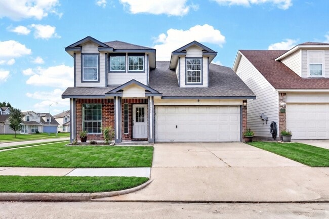 Photo - 15014 Middle Oaks Blvd