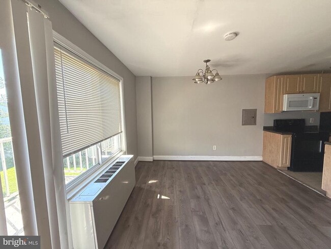 Building Photo - 1005 Chillum Rd Unit 301